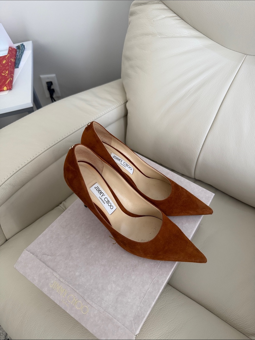 Jimmy Choo Rust Brown Suede Pointed-Toe Pumps - 39.5 - Picture 3 of 6